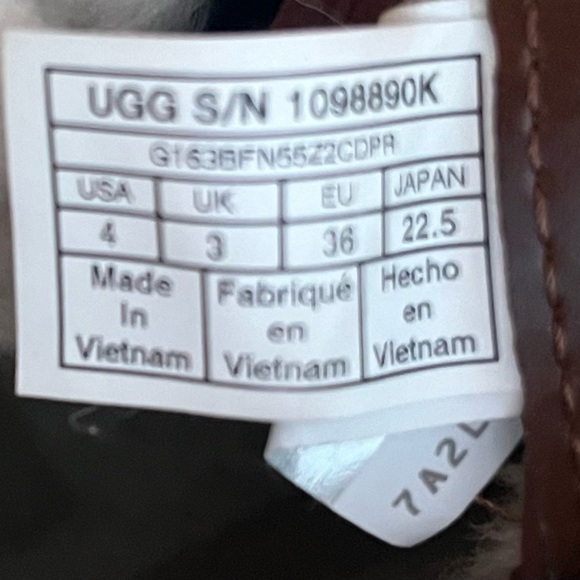 Uggs winter boots - Picture 8 of 10